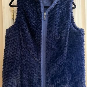 Avenue Women's Navy Fleece Vest